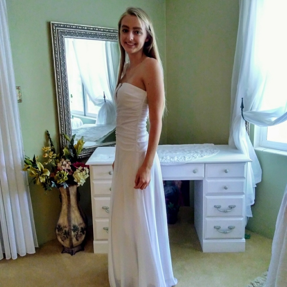 OXOXO size M white ruched sparkle bodice gown